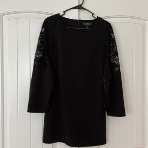 Excellent condition, never worn, pet and smoke free